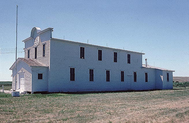 File:Rad Slavin Cis. 112 ZCBJ Hall.jpg