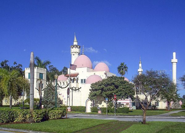 Opa Locka FL city hall01.jpg